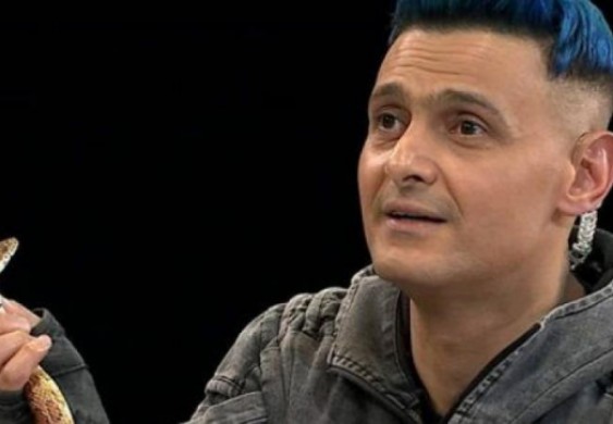 اخبار الفن و اخبار الفنانين : لما تشوف صاحبك الأنتيم بعد الحظر.. رامز جلال يواصل السخرية من عبد الله أبو الخير.. شاهد - لوما نيوز