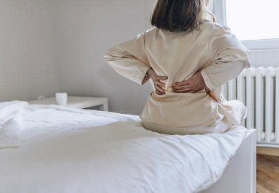 لماذا تؤلمنا عضلاتنا ونشعر بالتعب خلال الحجر المنزلي؟ - RT Arabic