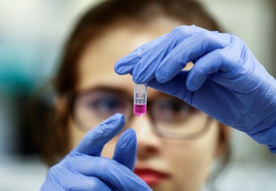 علماء يكتشفون 198 طفرة وراثية لفيروس كورونا المستجد - سياسة