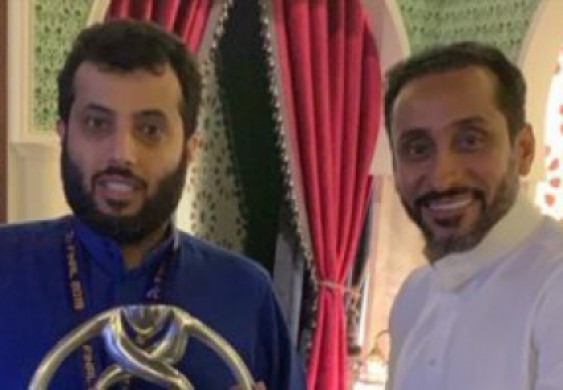 تركى آل الشيخ فى صورة جديدة مع سامى الجابر: لا عزاء للحسابات الوهمية - اليوم السابع