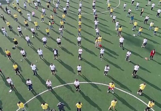 شاهد.. فقراء البرازيل يتدربون على الإسعافات الأولية من كورونا - فكر وفن