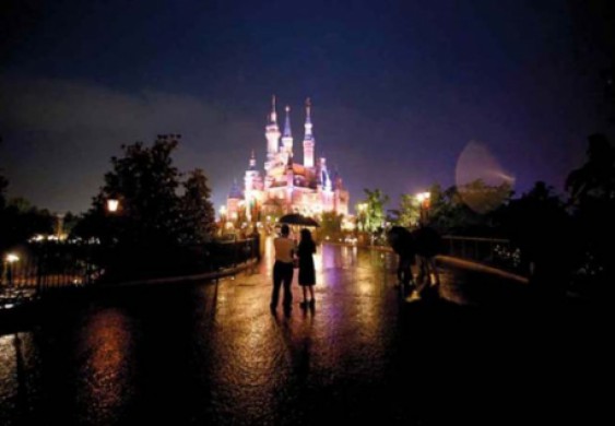 تذاكر «شنغهاي ديزني لاند» تنفد في دقائق - حياتنا