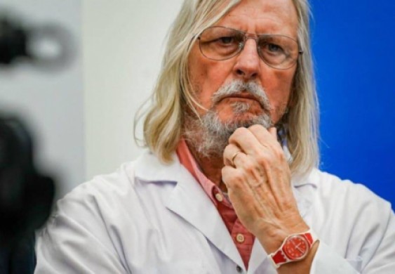 طبيب فرنسا المشاكس: الوباء ينتهي ولا موجة ثانية