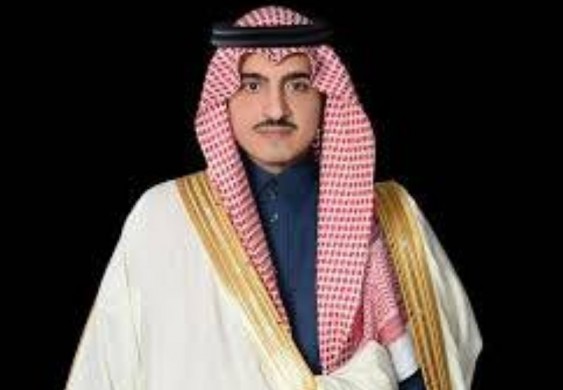 أمير مكة ونائبة يعزيان في الحسيني