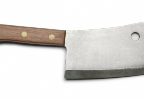 شاب يقطع رأس عمته ويبتر أطرافها.. تعرّف على السبب