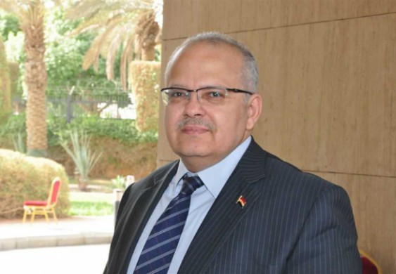 رئيس جامعة القاهرة: إتاحة مقرر التفكير النقدي مسموعًا للطلاب المكفوفين