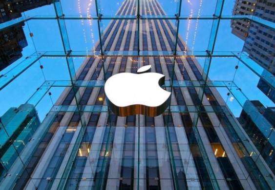 "أبل" تدخل عصر بطاقات الائتمان