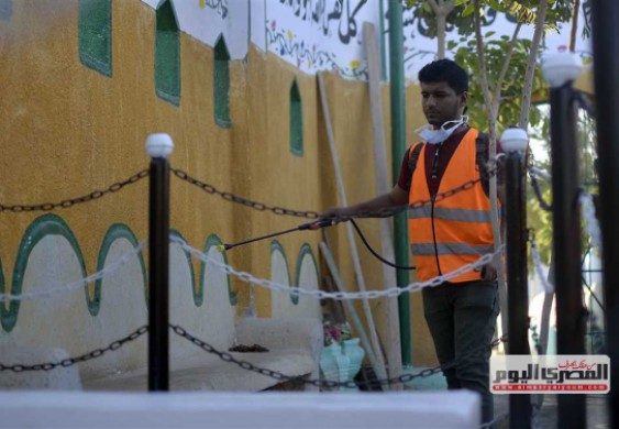 تعقيم 12 ألف مؤسسة حكومية وخدمية ومنازل منذ ظهور فيروس كورونا بالأقصر