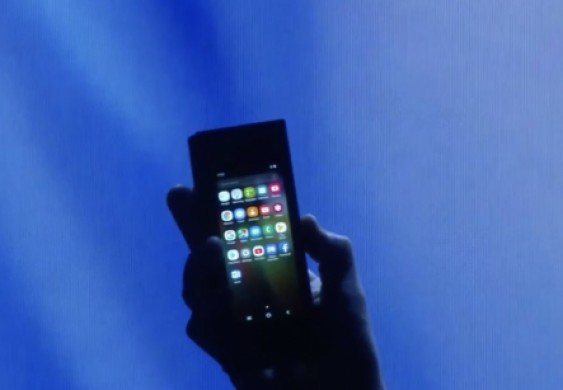 هنا.. تعرف على اهم مميزات جهاز سامسونج القابل للطي.