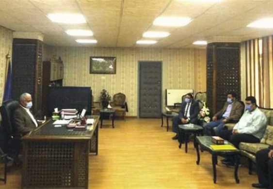 محافظ السويس يناقش إنشاء سحارة لتجميع مياه الصرف الزراعي بقرى شباب الخريجين