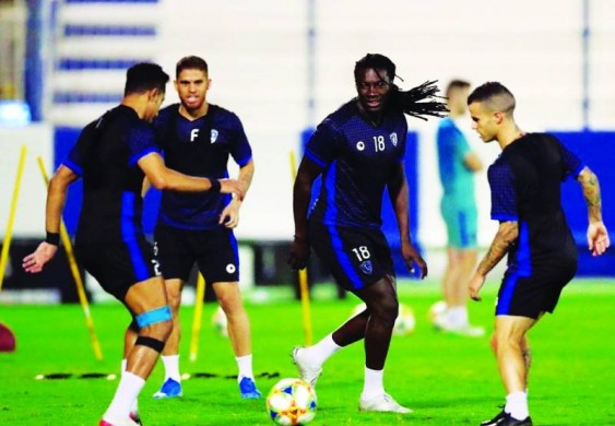 شهر يفصل الزعيم عن استئناف التمارين