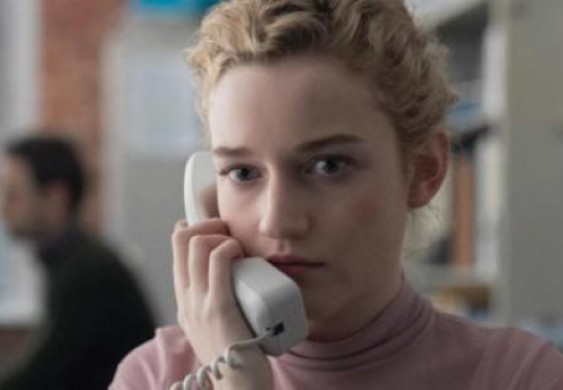 شاشة الناقد: The Assistant