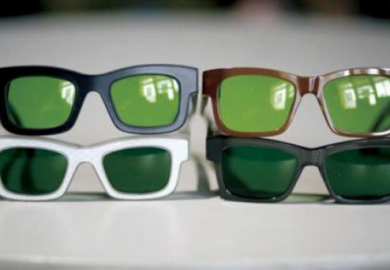 نظارات مطورة تعطّل تقنية التعرف على الوجوه