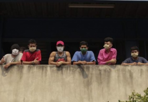 الصين تصدّر 50 مليار كمامة و73 ألف جهاز تنفس صناعي منذ مارس