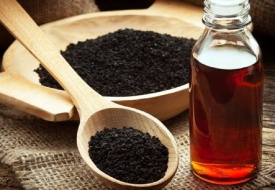 7 فوائد علاجية لزيت الحبة السوداء