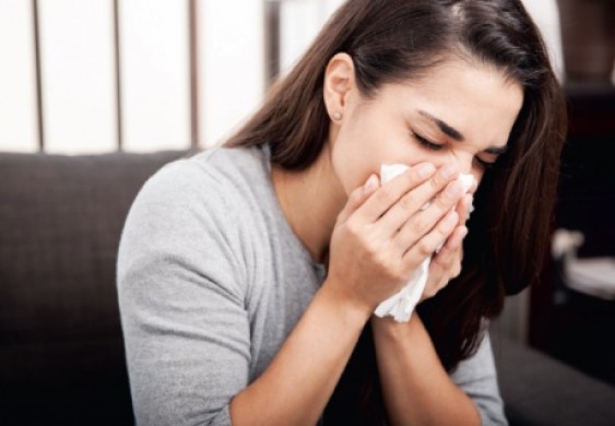 لماذا لا يصاب البعض بالبرد أبداً بينما يمرض آخرون به بشكل دائم ؟