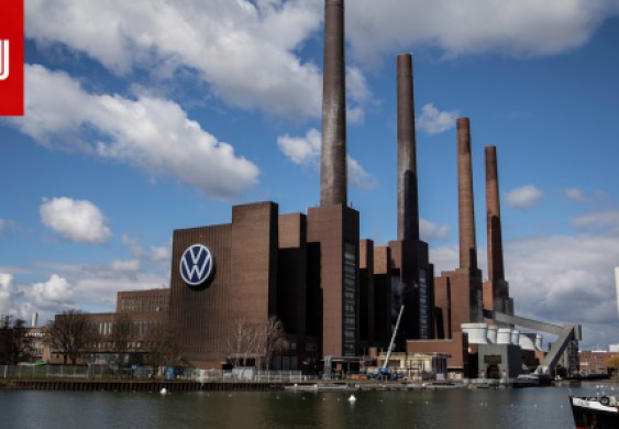 بعد إغلاقه لأكثر من شهر بسبب كورونا.. أكبر مصنع سيارات في العالم يعيد افتتاحه