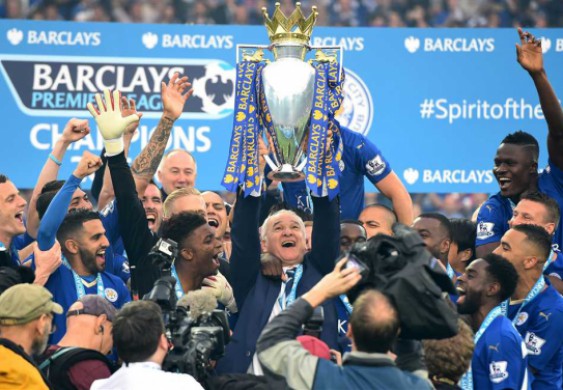 «فيفا» يحتفي بمرور 4 سنوات على معجزة ليستر سيتي بالدوري الإنجليزي