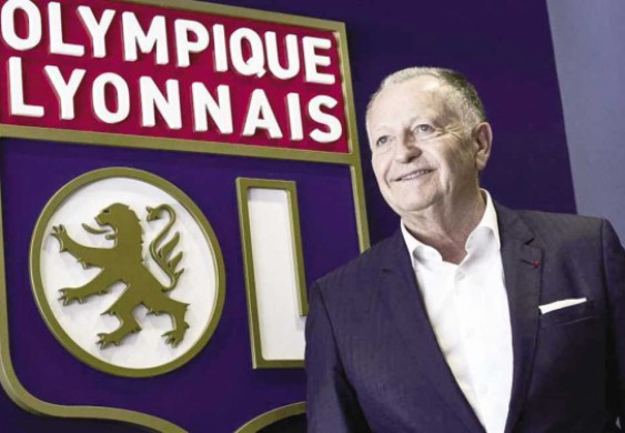 رئيس «ليون» يفتح النار على الاتحاد الفرنسي بسبب «سان جيرمان»