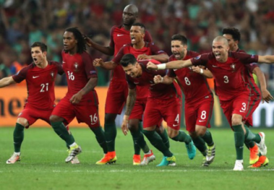البرتغال أول فريق يتأهل لقبل نهائي يورو 2016