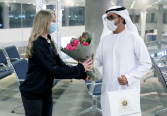 الإمارات تجمع شمل الأسر وتفرح أطفالاً بذويهم