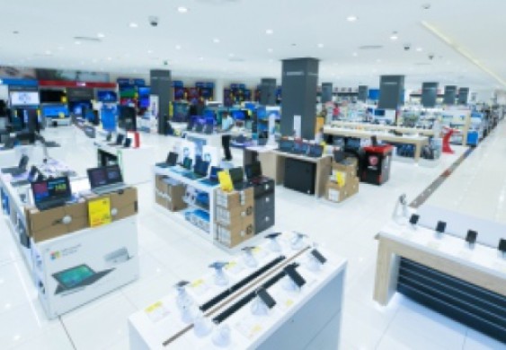 مراكز التسوّق في الشارقة تعاود العمل اليوم