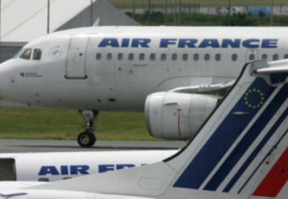 مساعدة حكومية لطيران "إير فرانس" بقيمة 7 مليارات يورو