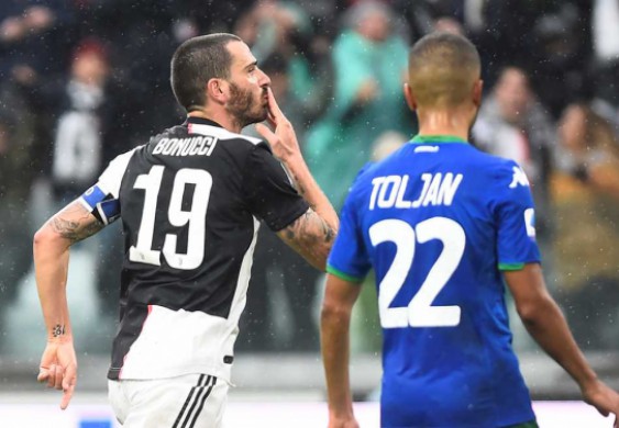 رغم كورونا.. «الداخلية الإيطالية» تسمح لفرق الدوري استئناف التدريبات الفردية الاثنين