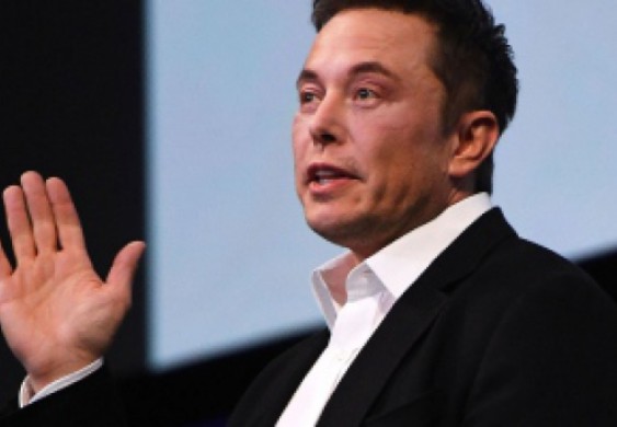 مؤسس "تيسلا" يعلن إنجاب طفل خلال محادثة على تويتر