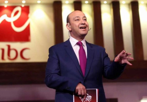 عمرو أديب يوضح حقيقة فيديو هجومه على شيخ الأزهر «استقيل يرحمك الله»