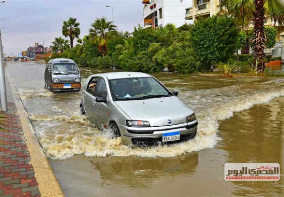 قبل المشروعات الجديدة.. هل ينقذ العلم «التجمع الخامس» من الغرق مجددًا؟