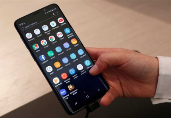 «منصات المشاهدة» تشعل المنافسة بين شركات المحمول