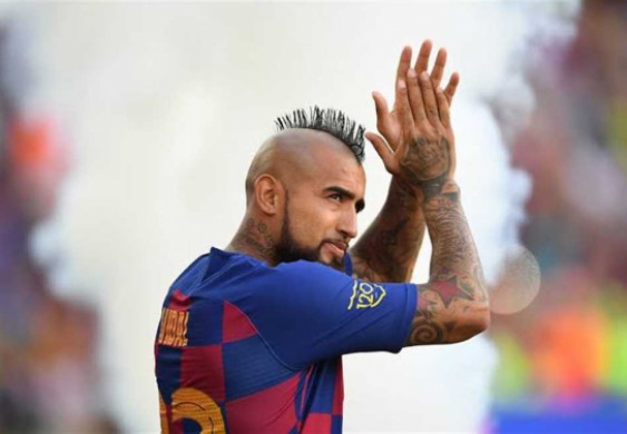 «فيدال» يرغب في الرحيل عن برشلونة