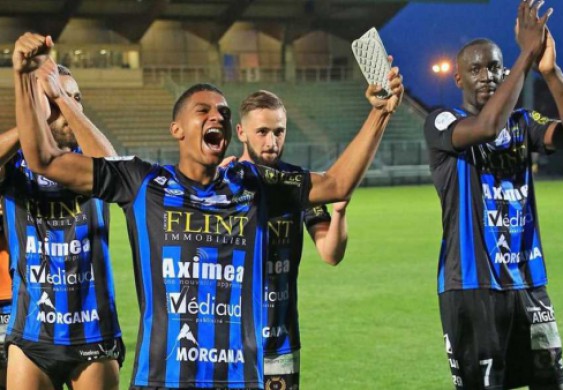 بعد رحيل لوزي المفاجئ.. 100 مدرب في انتظار فرصة تدريب شومبلي - FilGoal.com