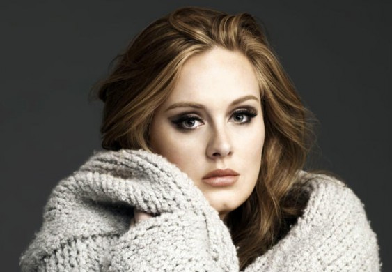 صورة - أديل تفاجئ جمهورها بنحافة شديدة تظهر بها - FilFan.com