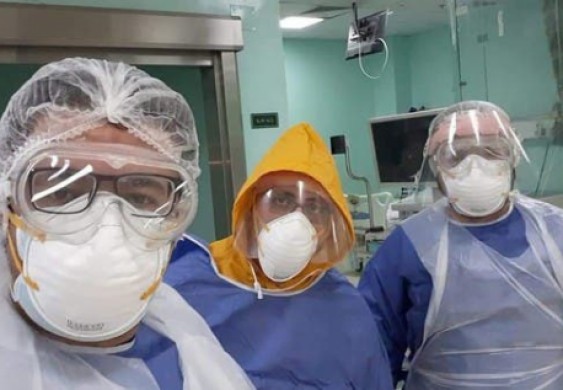 أعراض غامضة وحالات حرجة.. أطباء مصريون يروون عن كورونا - العربية