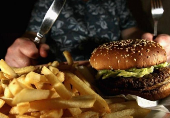 خوفا من كورونا.. بلدة تخضع سكانها لرجيم تخفيف الوزن - Sky News Arabia سكاي نيوز عربية