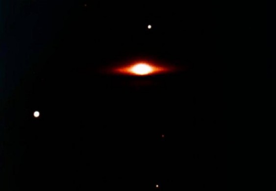 اكتشاف ثقب أسود "قريب" من الأرض.. بالعين المجردة - Sky News Arabia سكاي نيوز عربية