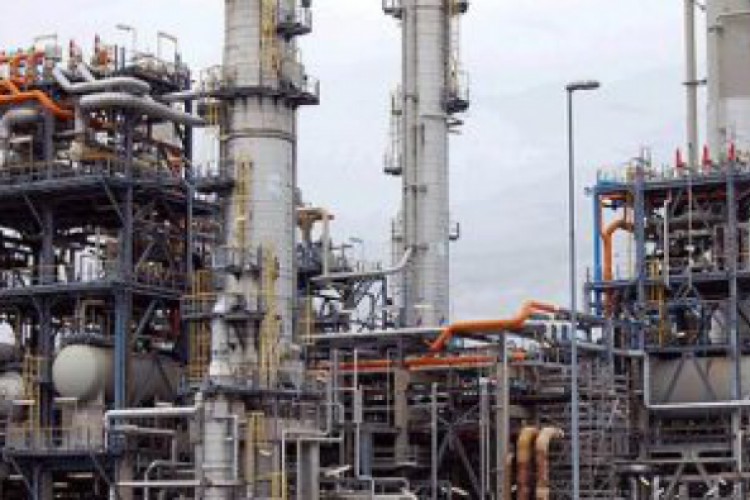 "هاليبرتون" لخدمات النفط تخفض 22% من موظفى المقر الرئيسى مع انهيار الأسعار - اليوم السابع