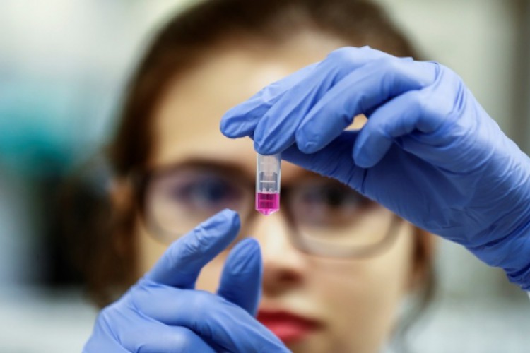 علماء يكتشفون 198 طفرة وراثية لفيروس كورونا المستجد - سياسة