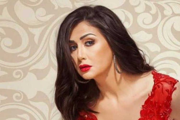 غادة عبدالرازق تهاجم طارق الشناوي.. والأخير يقاضيها - العربية