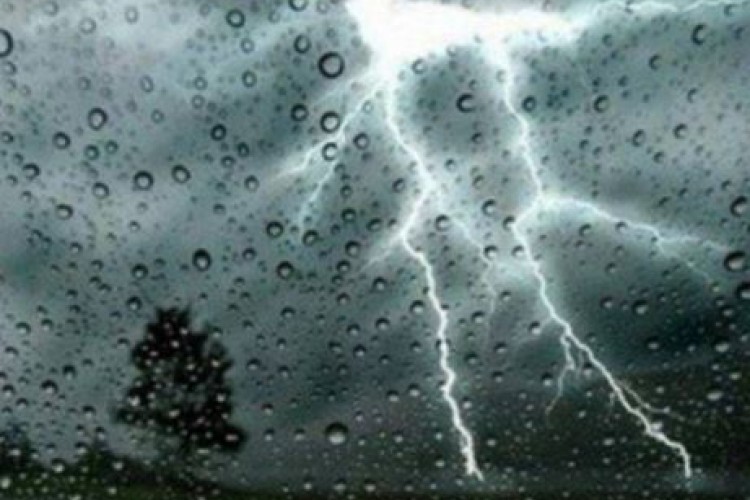 انخفاض واضح على الحرارة وامطار رعدية.. الطقس لثلاثة ايام - السوسنة