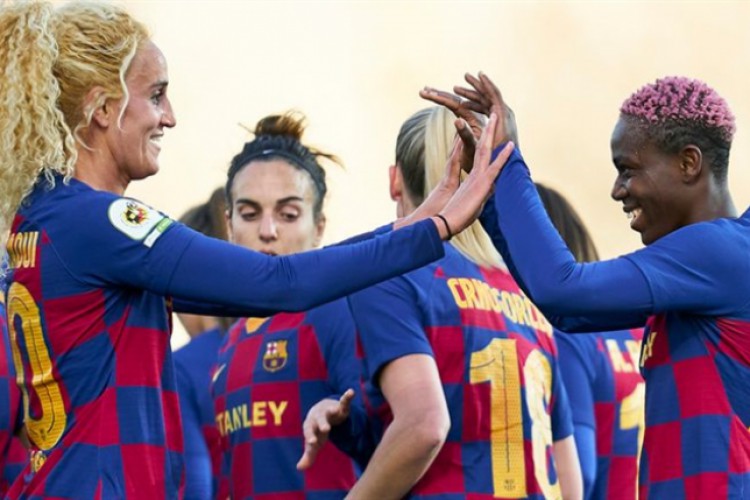 فريق سيدات برشلونة يتوج بلقب الدوري الإسباني - Sharjah24