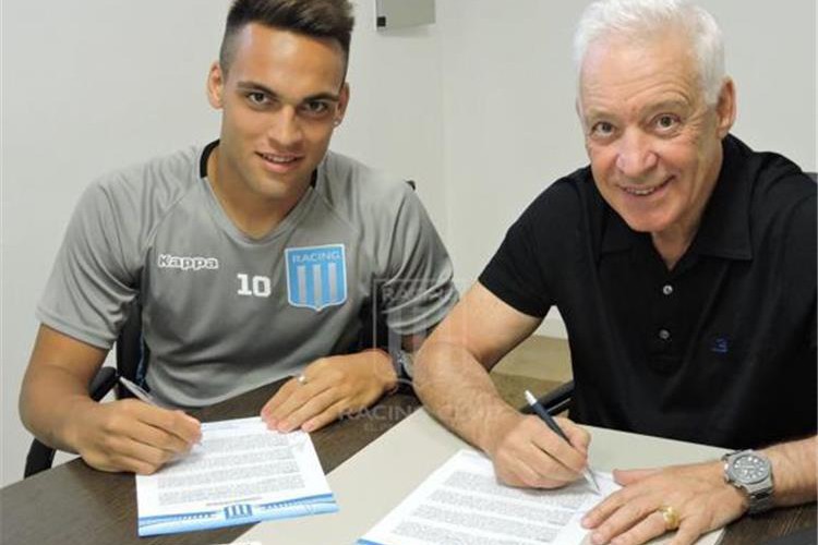 رئيس راسينج يؤكد اهتمام برشلونة بلاوتارو مارتينيز - Btolat