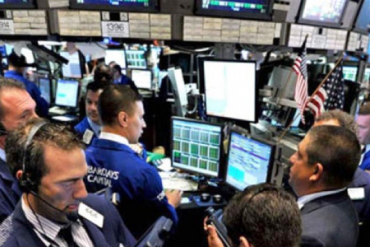 تسارع تخارج المستثمرين من أسواق الأسهم - الاقتصادي