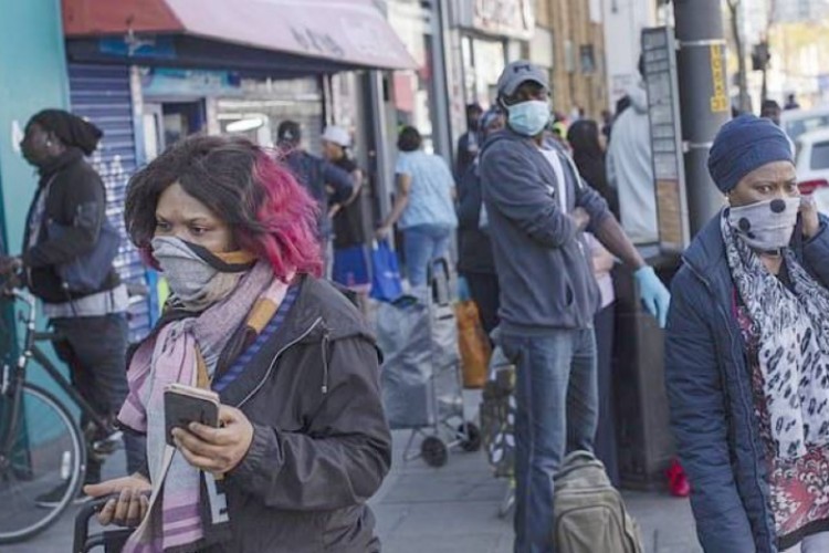 كوفيد يُعجِز العلماء.. أقوالهم تتضارب على أرفع المستويات