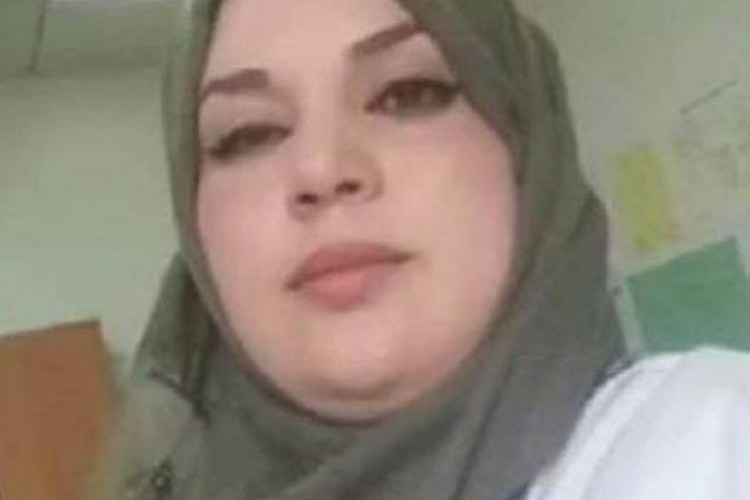 وفاة طبيبة بـ «كوفيد» تقيل مدير مستشفى