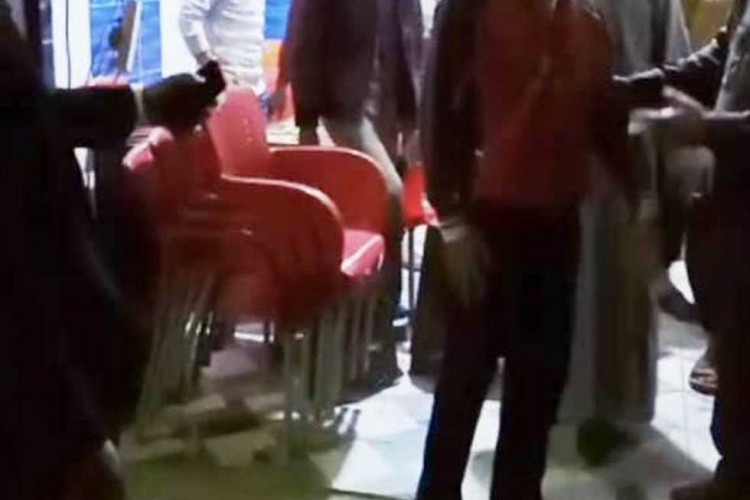 غلق وتشميع مقهى ومحال تجارية خالفت قرار الحظر بالشرقية