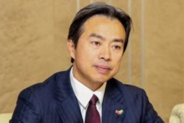 العثور على السفير الصيني بإسرائيل ميتا في شقته