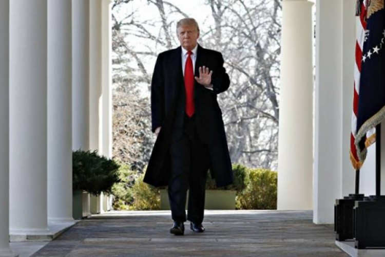 أمريكا تستأنف تمويل الصحة العالمية.. وترامب: توفير اللقاح مجاناً